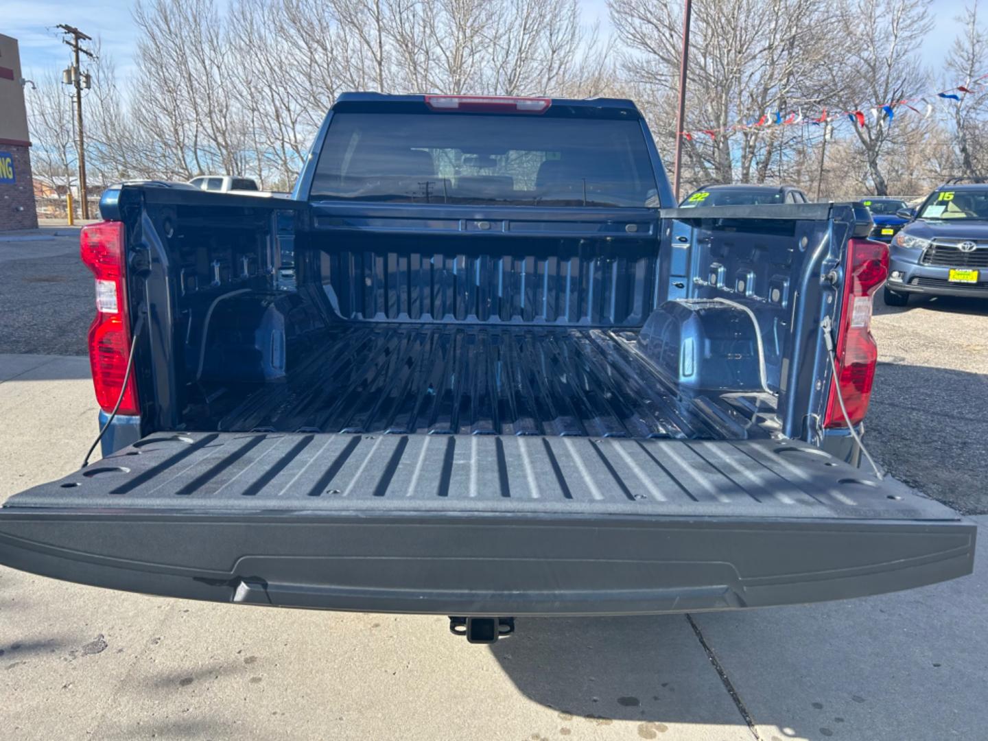 2019 Blue /BLACK Chevrolet Silverado 1500 LT Crew Cab 4WD (1GCUYDED1KZ) with an 5.3L V8 OHV 16V engine, 6A transmission, located at 3030 CY Ave, Casper, WY, 82604, (307) 265-3830, 42.827816, -106.357483 - Photo#6